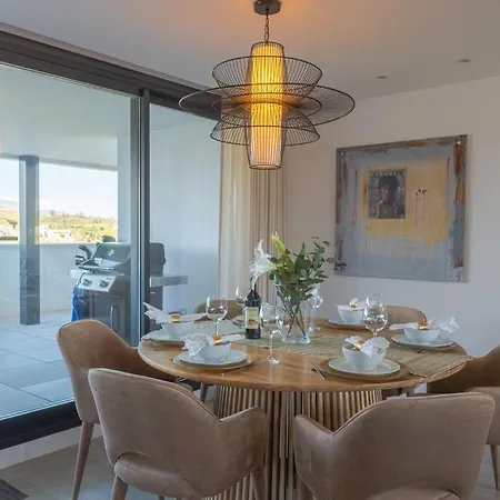 New In - Perfect For Golfers And Families! Apartment