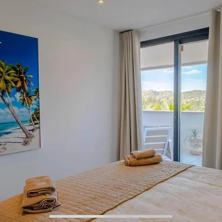New In - Perfect For Golfers And Families! Apartment